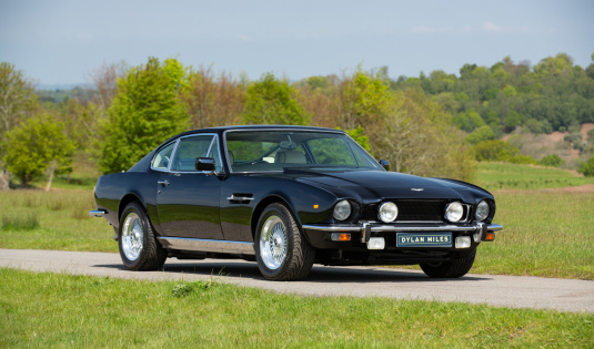 1986 Aston Martin V8 EFI Saloon