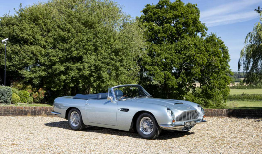 1967 Aston Martin DB6 Volante