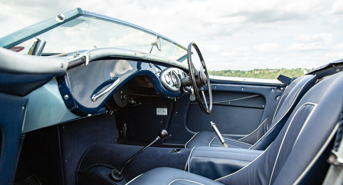 Austin Healey 100/4 interior