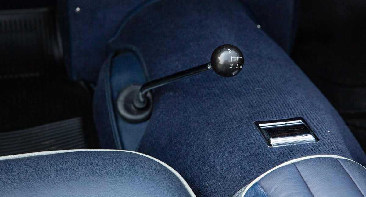 Austin Healey 100/4 interior
