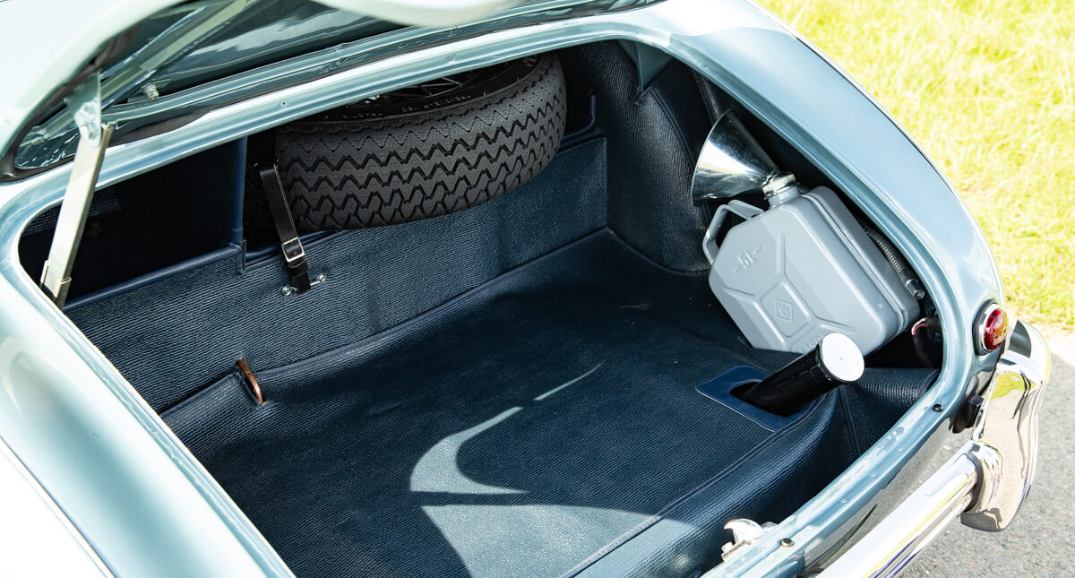 Austin Healey 100/4 boot