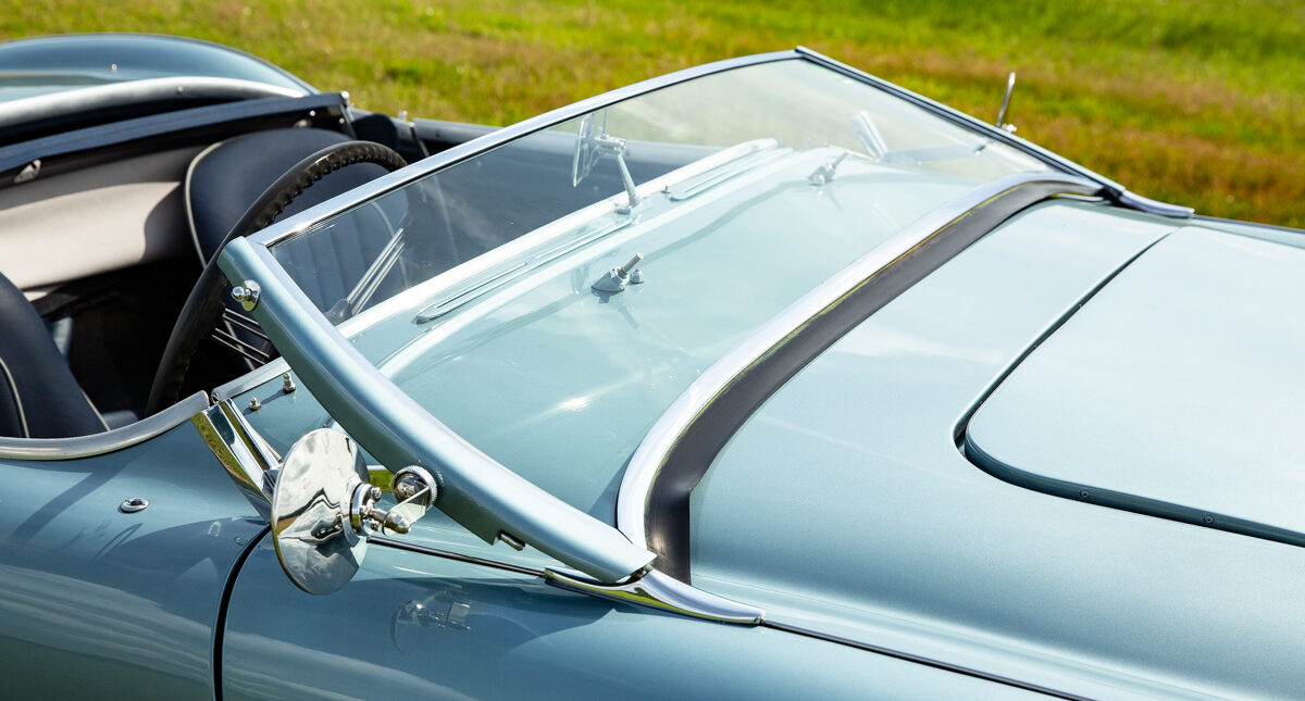Austin Healey 100/4 windscreen