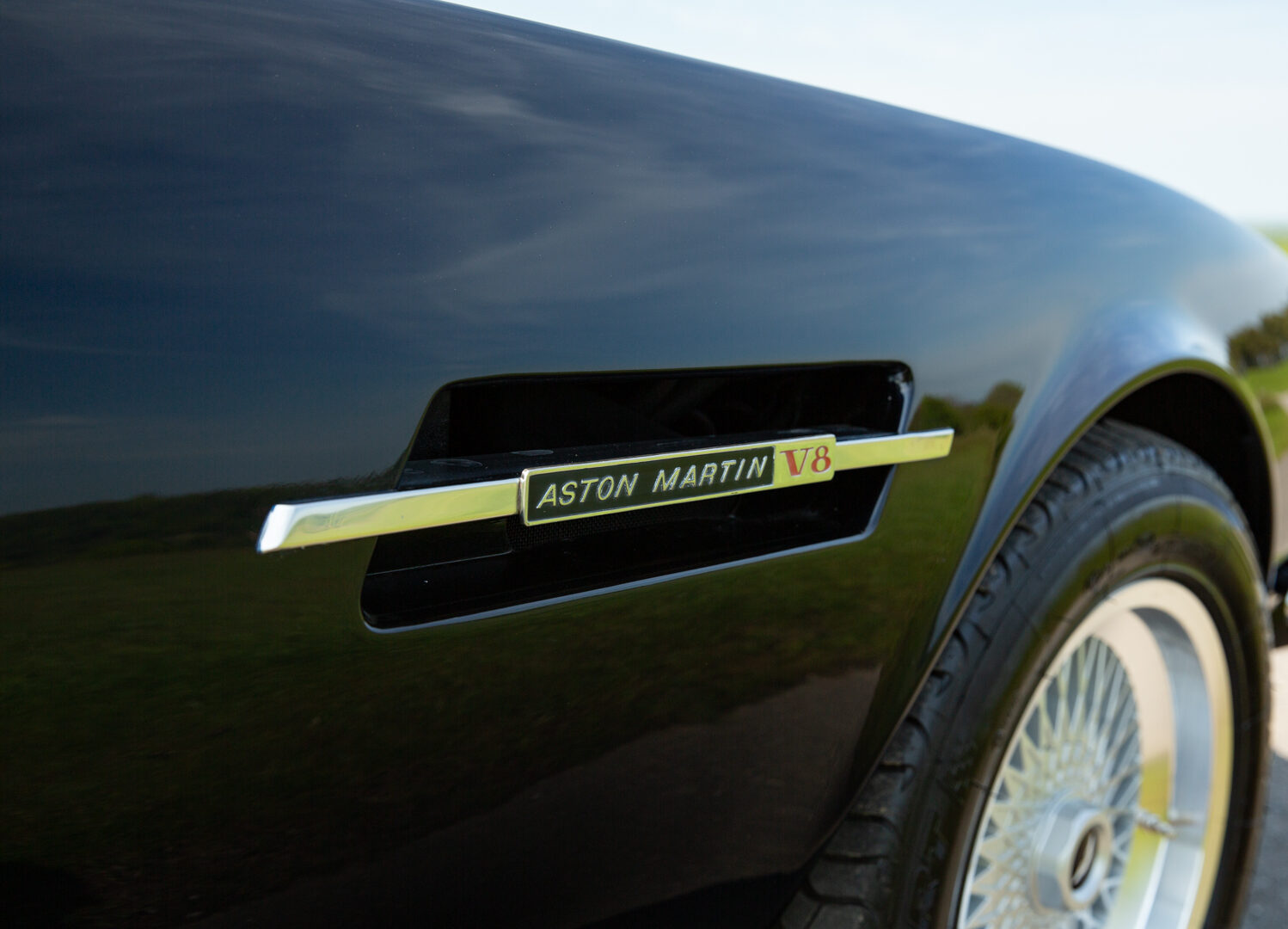 1986 Aston Martin V8 EFI Saloon