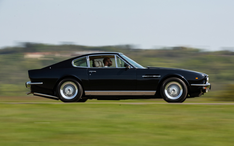 1986 Aston Martin V8 EFI Saloon