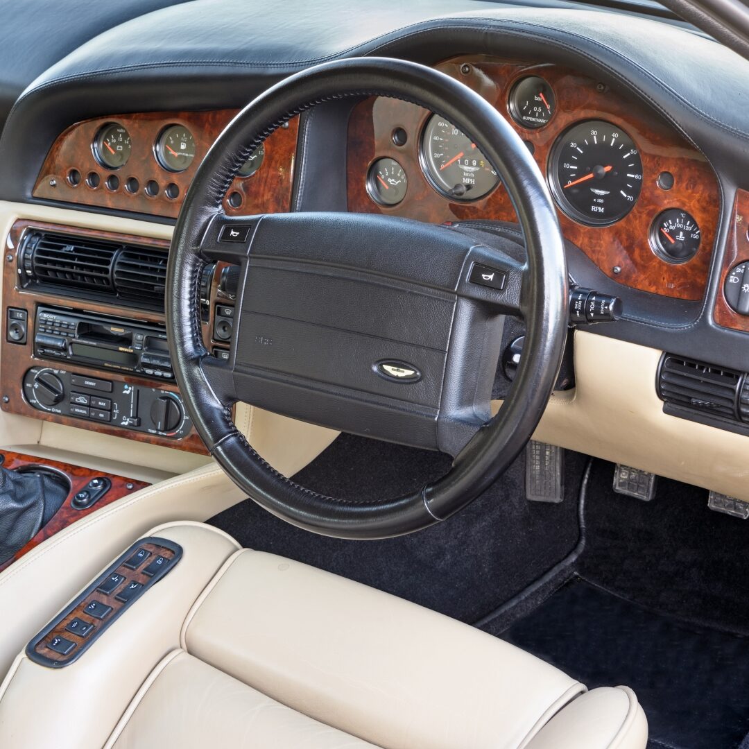 1994 Aston Martin Vantage V550