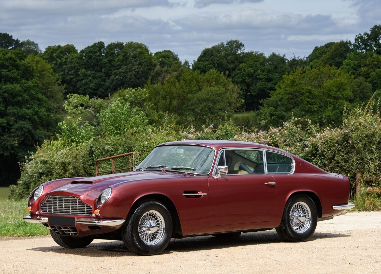 1970 Aston Martin DB6 Mk2