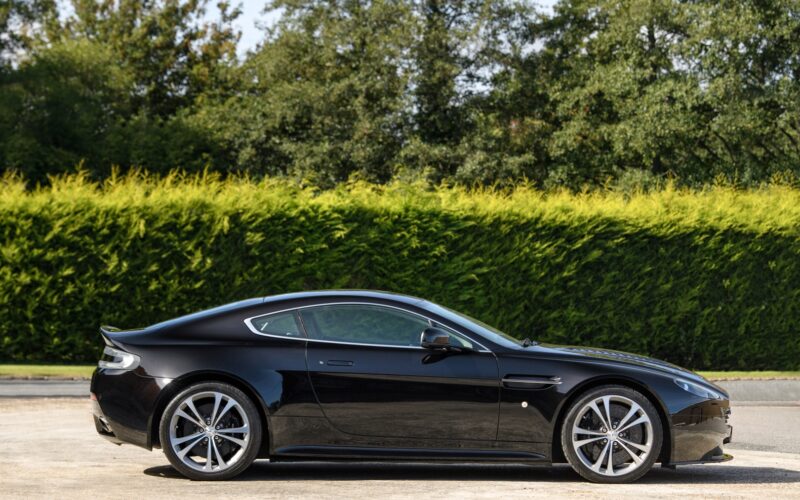 2010 Aston Martin V12 Vantage