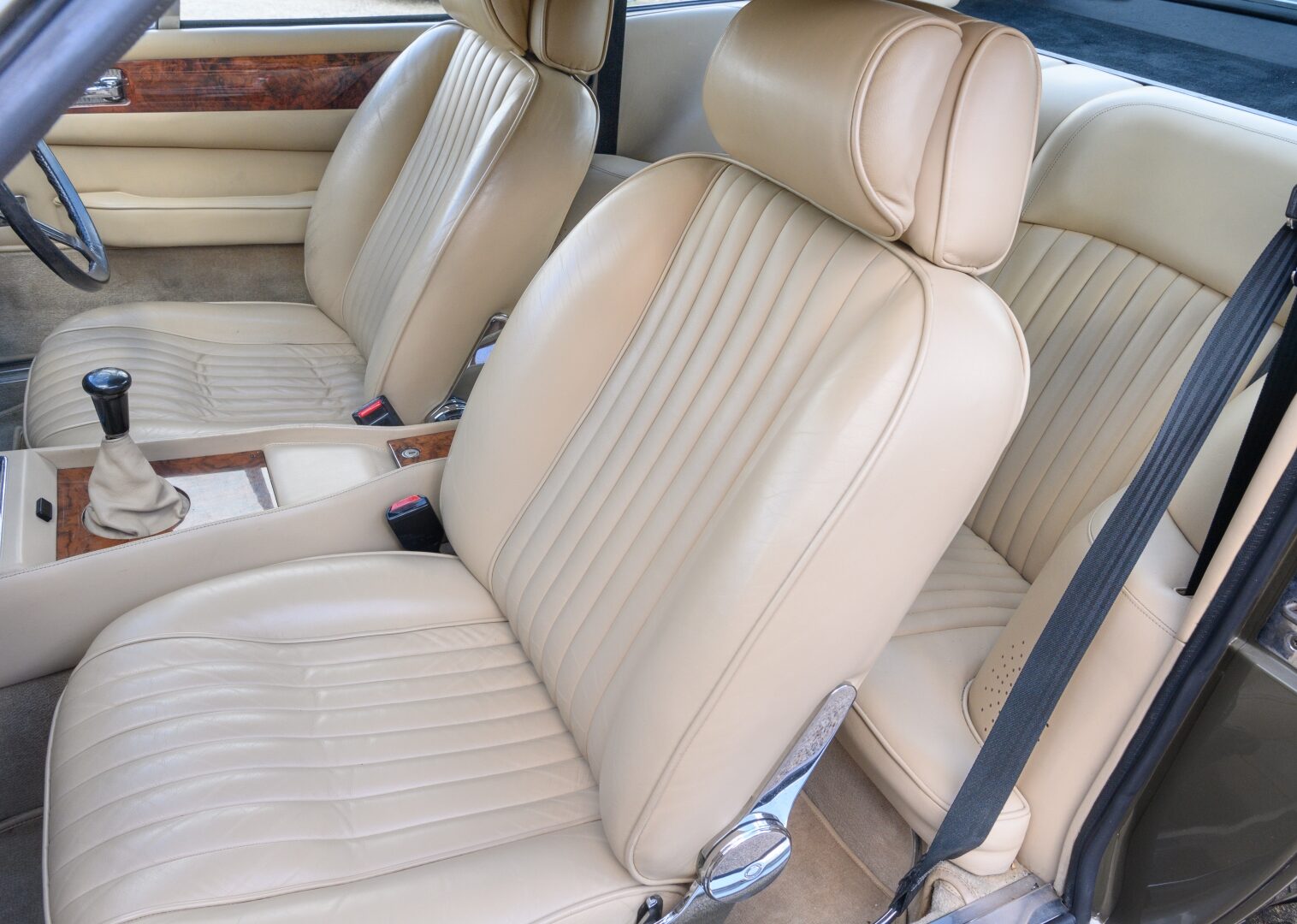 1985 Aston Martin V8 Vantage