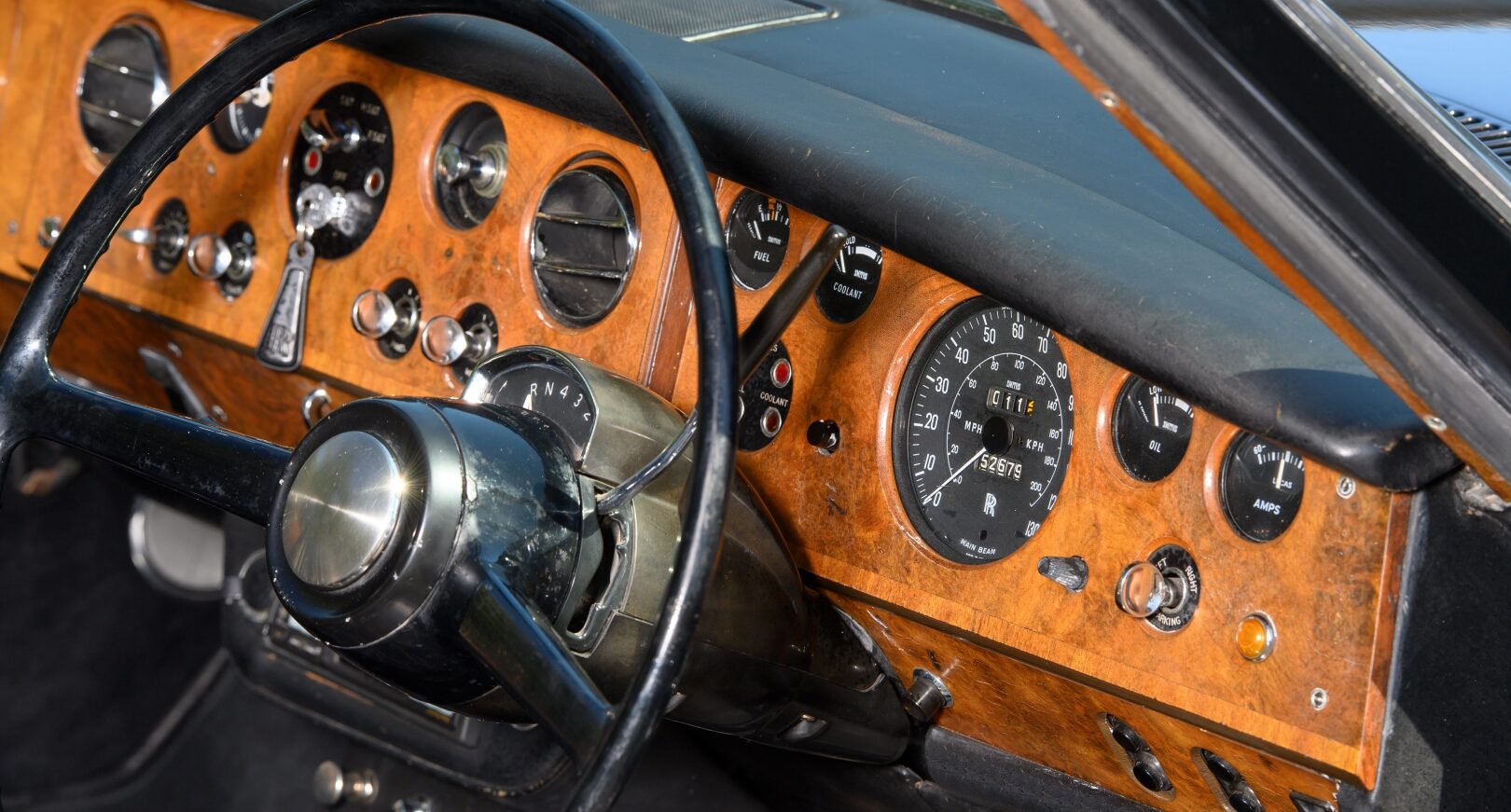 Photo showing dashboard of Bentley Mulliner Park Ward Convertible