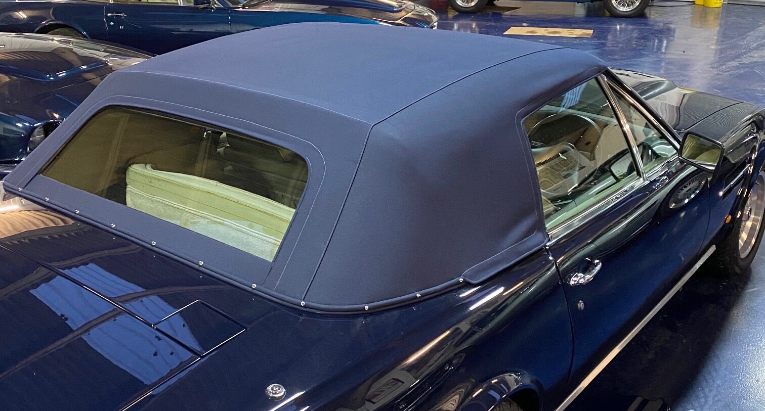 Photo showing 1988 Aston Martin V8 Vantage Volante Prince of Wales with hood up