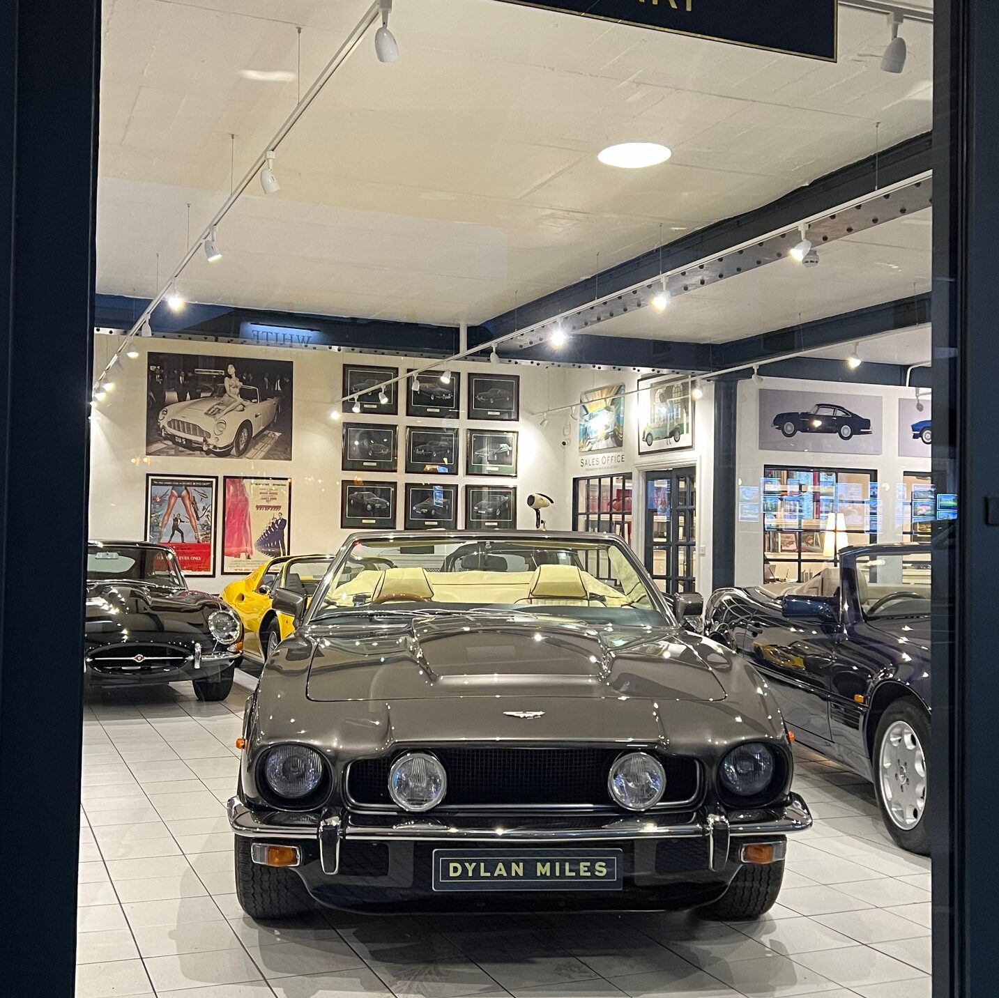 1985 Aston Martin V8 Volante