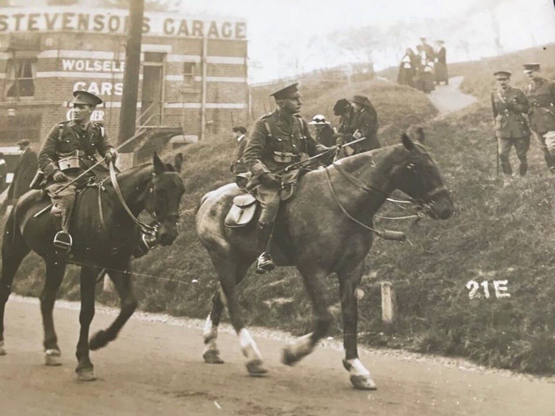 1913