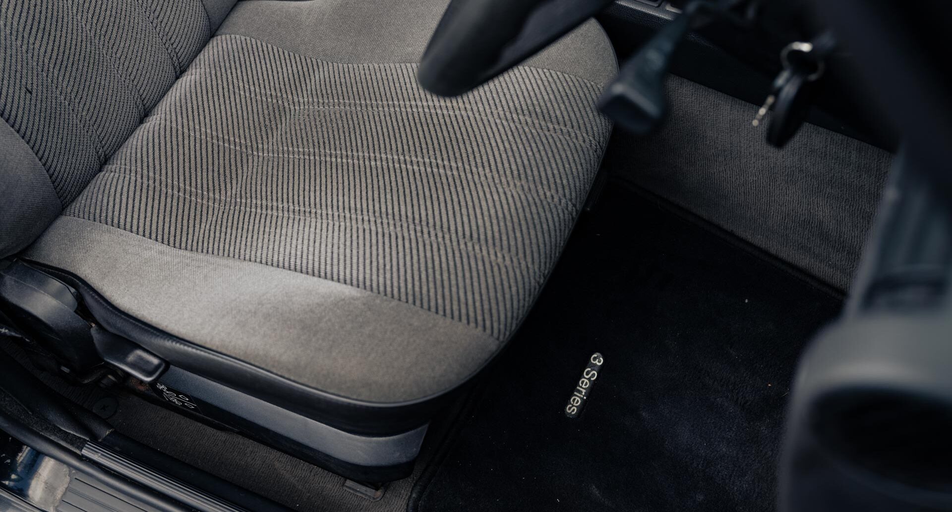 Photo of seat from BMW E30 325i Saloon