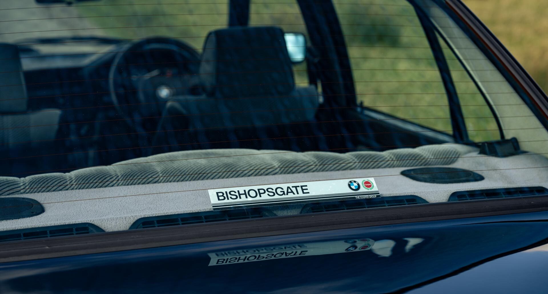 Photo showing rear window of 1990 BMW E30 325i Saloon