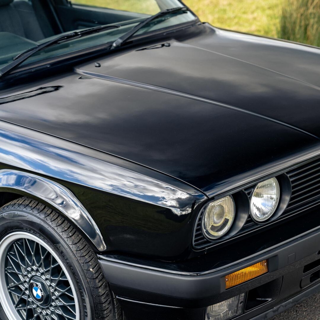 1990 BMW E30 325i Saloon