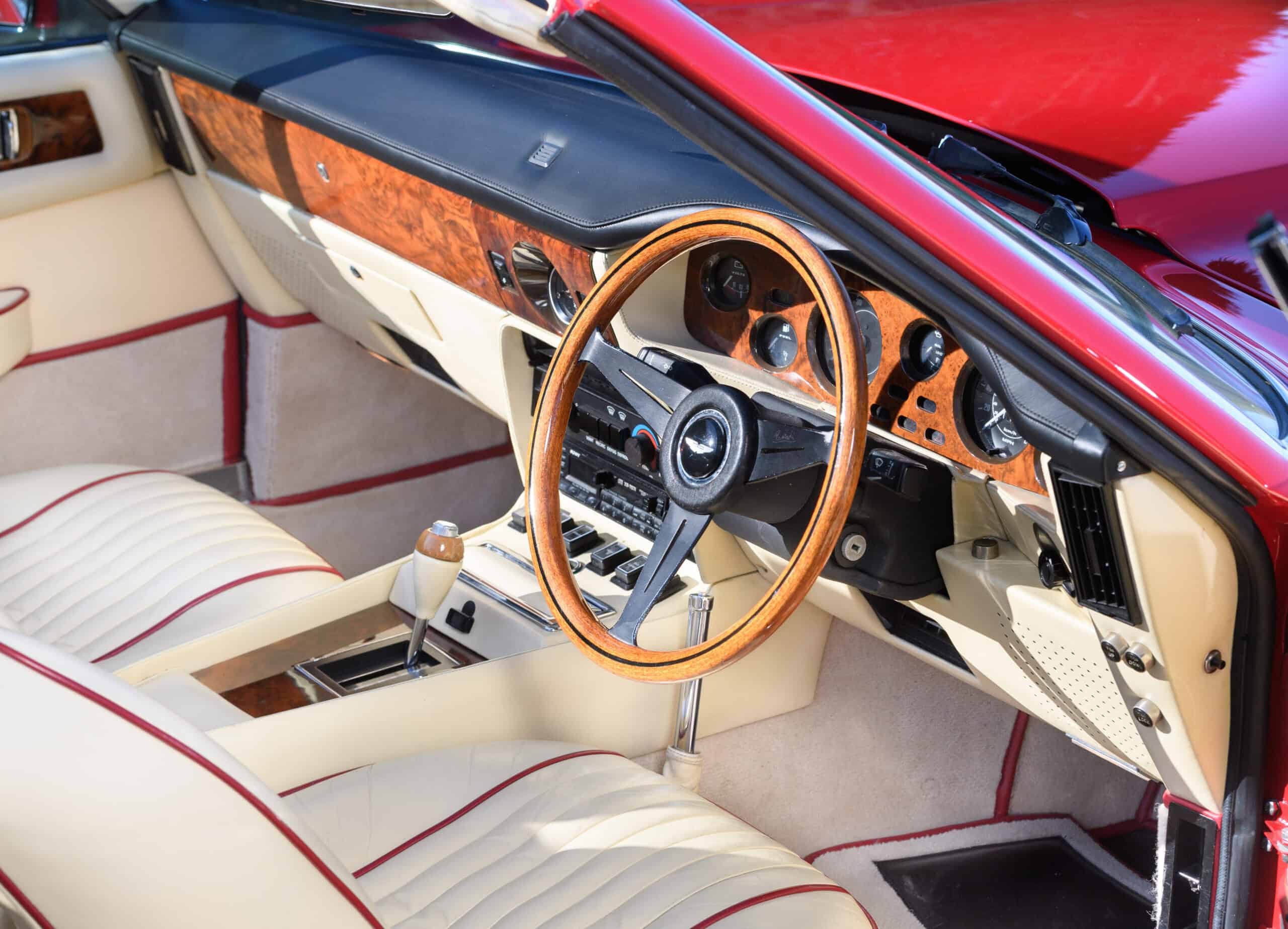 1988 Aston Martin V8 Vantage Volante