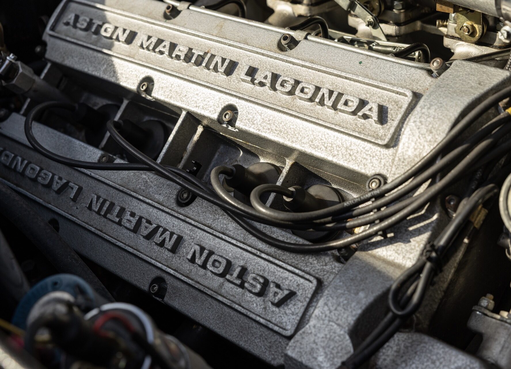 1977 Aston Martin V8 – 5.6L by Aston Engineering